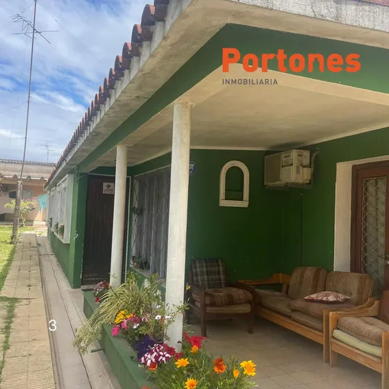 Se Vende Casa Cinco Dormitorios Y Dos Galpones Libertad