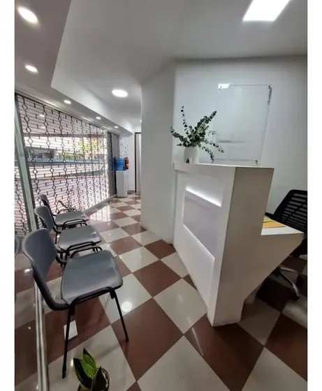 Alquiler De Local Comercial C.c. La Colina- San Antonio De Los Altos