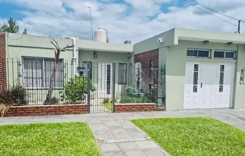 Oportunidad Venta Casa 4 Ambientes Con Cochera En Merlo 