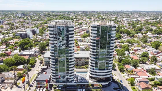 Departamento En Venta Con Cochera, En Torre Brickell, Tigre, Gba Norte