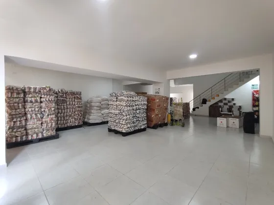 Local En Arriendo En Latino. Cod A30093