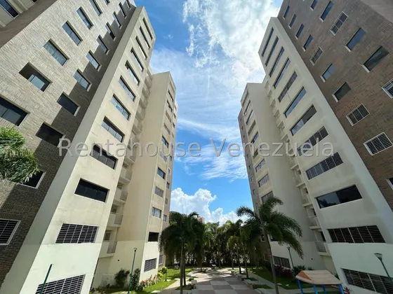 Rafael Gamarra Vende Modern Apartamento, 2e6813, Ubicado En Complejo Urbanistico Reciente, Cercano A La Av Rotaria, Colegios, Clinicas, Comercios. Espectacular Cocina Moderna, Gas, Agua, A/a. 