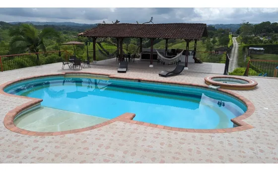 Venta Finca Con Piscina Sector Ulloa Valle