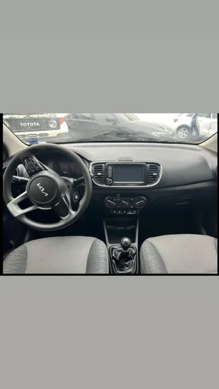 Kia Soluto Sedan 10500