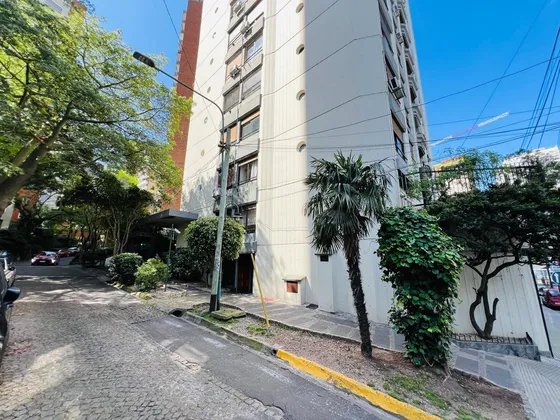 Departamento De 3 Ambientes En Venta En Inmejorable Zona De Olivos.