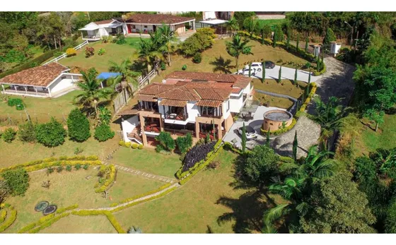 Casa Campestre En Venta En Envigado Sector Escobero Parte Baja 