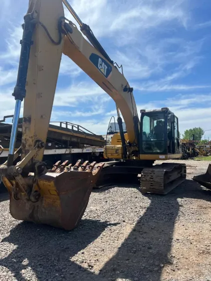 Excavadora Caterpillar 320dl 2011 Con 14800 Horas