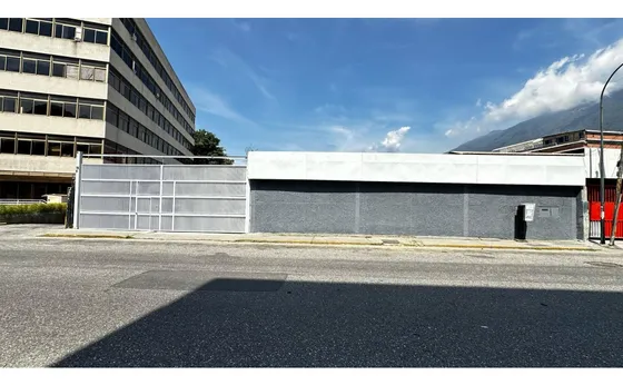 Se Vende/alquila Galpon 1100m² Boleita Sur