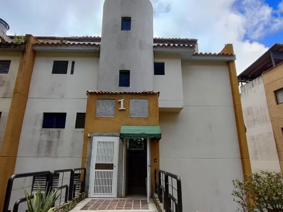 Se Vende Apartamento Dúplex En Lomas De Monteclaro