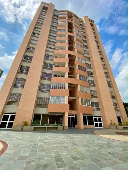 Hermanas Mota Alquilan Apartamento En Los Mangos