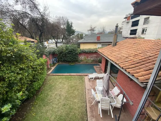 Excelente Casa Luminosa Con 4d Y 4b En Los Dominicos
