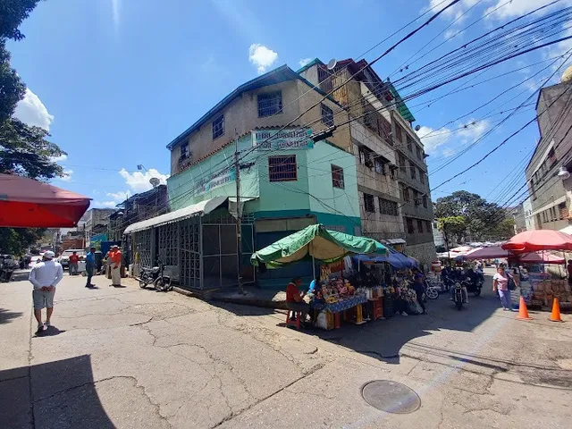 Alquiler De Local Comercial Catia, Calle Mexico