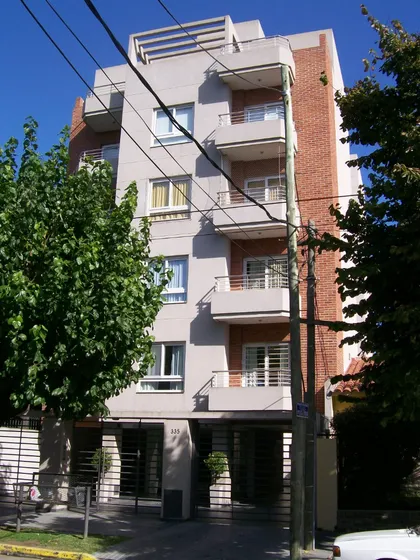 2 Amb Amplio C/ Cochera Edificio De Categoria