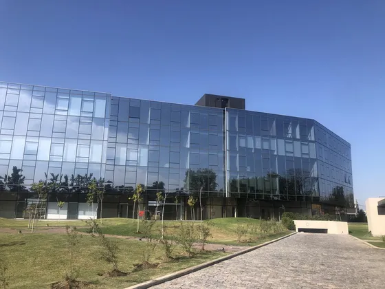 En Venta Oficina Moderna A Estrenar De 120 M3 En Alquiler En Meridiano Business Center, Pilar