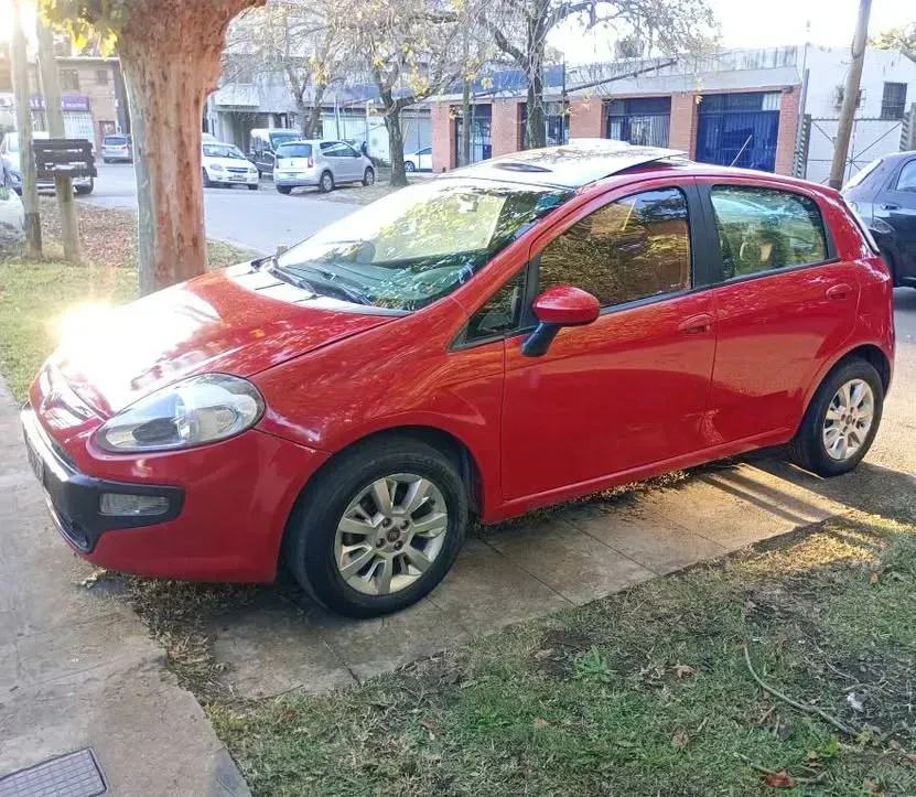 Fiat Punto 1.4 Attractive C/radio Integrada