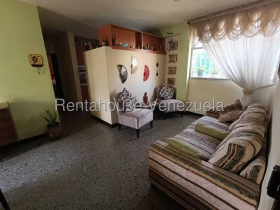 María Valera Alquila Este Encantador Apartamento Al Este De Barquisimeto, 2 Habitaciones 1 Baño, Ideal Tanto Para Familias Como Para Profesionales Que Buscan Lugar Moderno Y Accesible. 