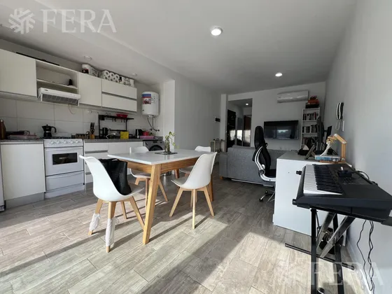 Venta Departamento 2 Ambientes Con Balcón En Wilde