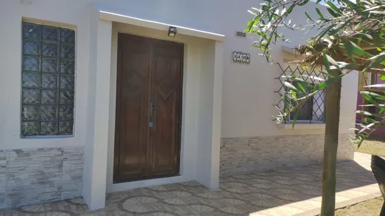 Arachania Frente Al Mar. Casas Y Casitas