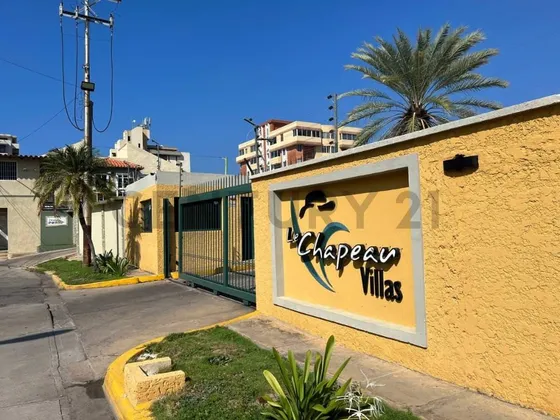 Alquiler De Town House En El C.r. Le Chapeau Villas - Lecheria