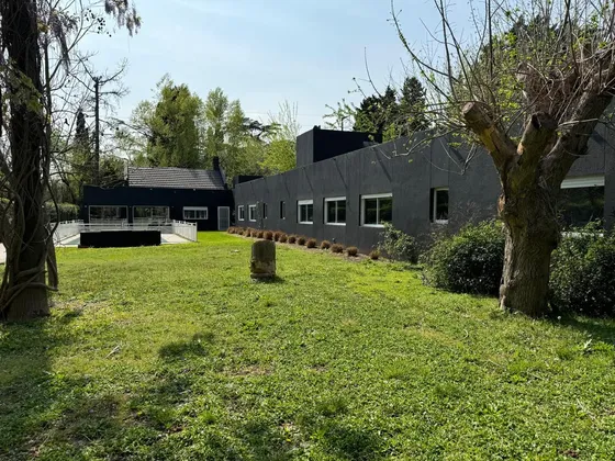 Venta De Casa 5 Amb. Parque, Pileta , Parque Lelor, Ituzaing
