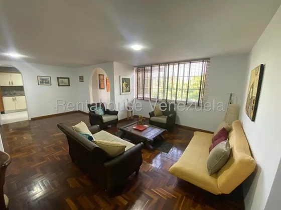 Jmc Apartamento En Alquiler En Urb. Las Mercedes 25-10527 Yk