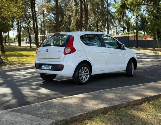 Fiat Palio 1.6 16v Essence Flex 5p