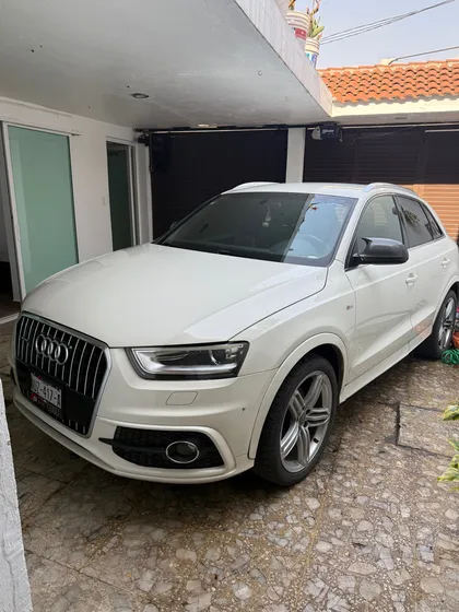 Audi Q3 2.0 S-line At