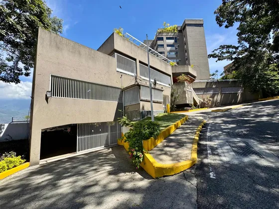 Apartamento De Lujo Colinas De Bello Monte 64m2. 1h ,2b, 1e