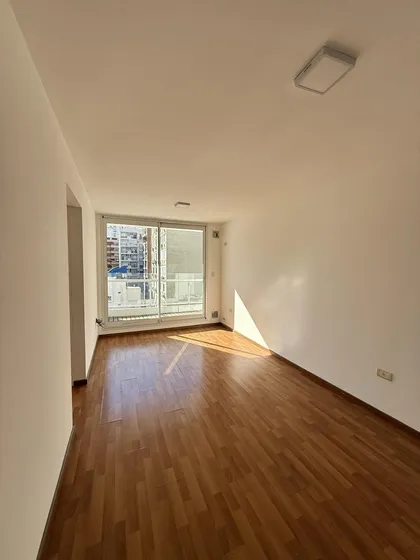 Alquiler -  Departamento De 1 Dormitorio Con Balcón En Rosario - Pichincha