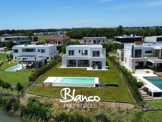 Casa  En Venta En Pilara, Pilar, G.b.a. Zona Norte