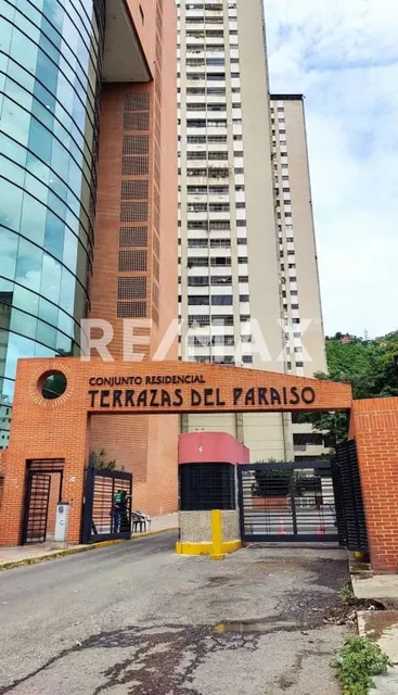 Se Alquila Apartamento En El Paraiso 