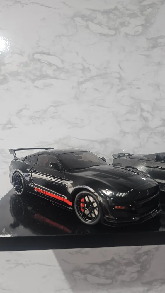 Miniatura Ford Mustang Shelby Gt500 Code Red 1:18 Solido