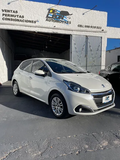 Peugeot 208 1.6 Allure