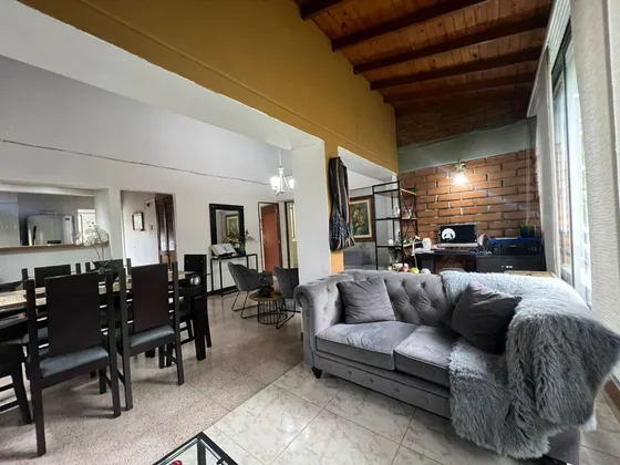 Apartamento En Venta En Loma Del Escobero, Envigado