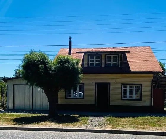 Casa En Venta De 5 Dorm. En La Localidad De Quitratúe.