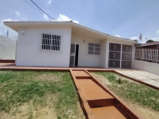 Casa En Venta En Ciudad Alianza. 4ta Etqpa. Guacara