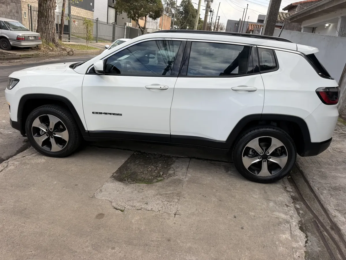 Jeep Compass 2.4 Longitude Plus 4X4518908892938905605
