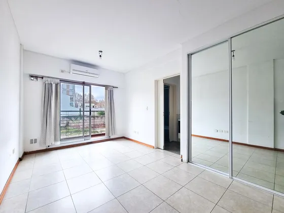 Monoambiente En Venta Villa Urquiza Con Balcon Contrafrente
