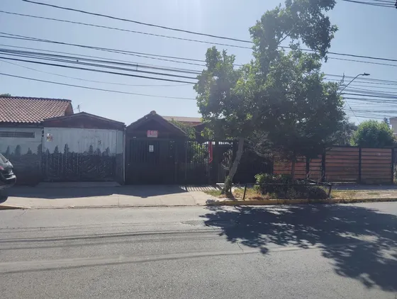 Regalo Casa En Inmejorable Ubicacion Malebran Con Tocornal