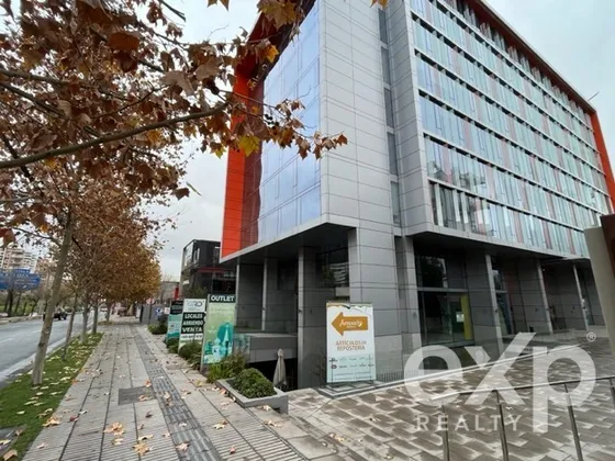 Oficina En Arriendo En Vitacura/ Gerónimo De Alderete
