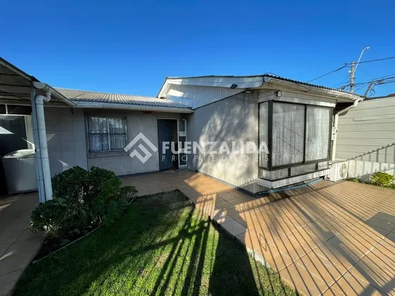 Casa En Venta De 3 Dorm. En Maipú