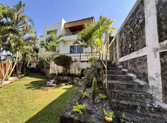 Casa En Fraccionamiento Lomas De Cuernavaca