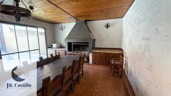 Venta Casa 4 Dormitorios Ituzaingó Norte