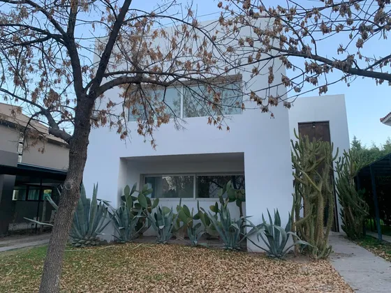 Casa En Club De Campo