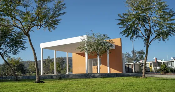 Casa Duplex En Planta Baja En El Salto