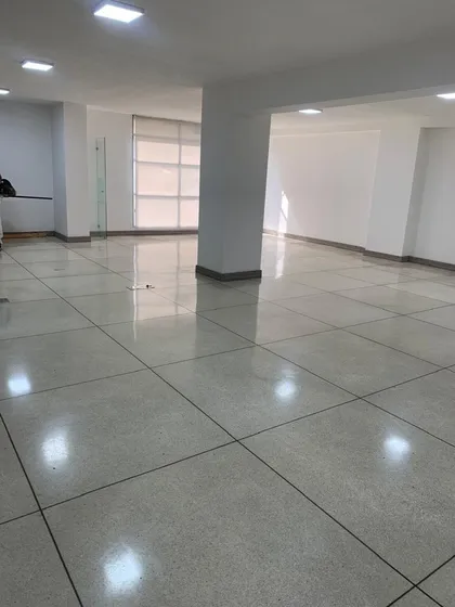 Is - Salón De Fiesta Ideal Para Deposito