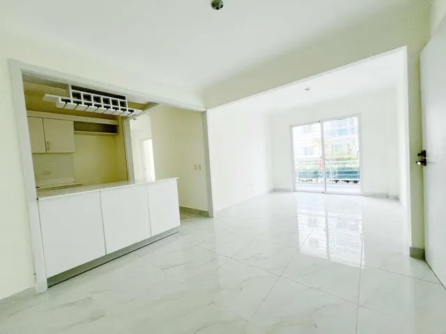 Vendo Apartamento En Las Cayenas, Aut. San Isidro
