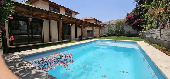 Casa En Venta 4d 4b 2e Con Piscina Y Terraza