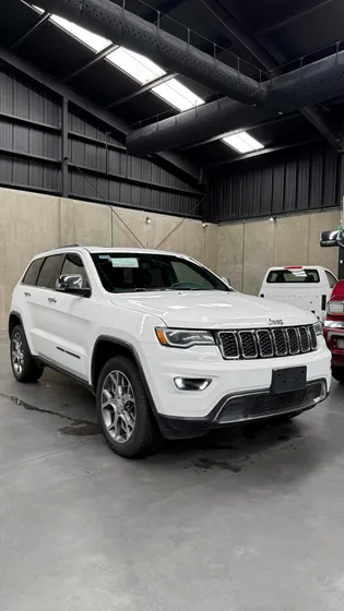 Jeep Grand Cherokee 3.6 Limited Lujo V6 4x2 At