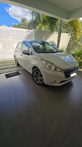Peugeot 208 1.6 16v Griffe Flex Aut. 5p
